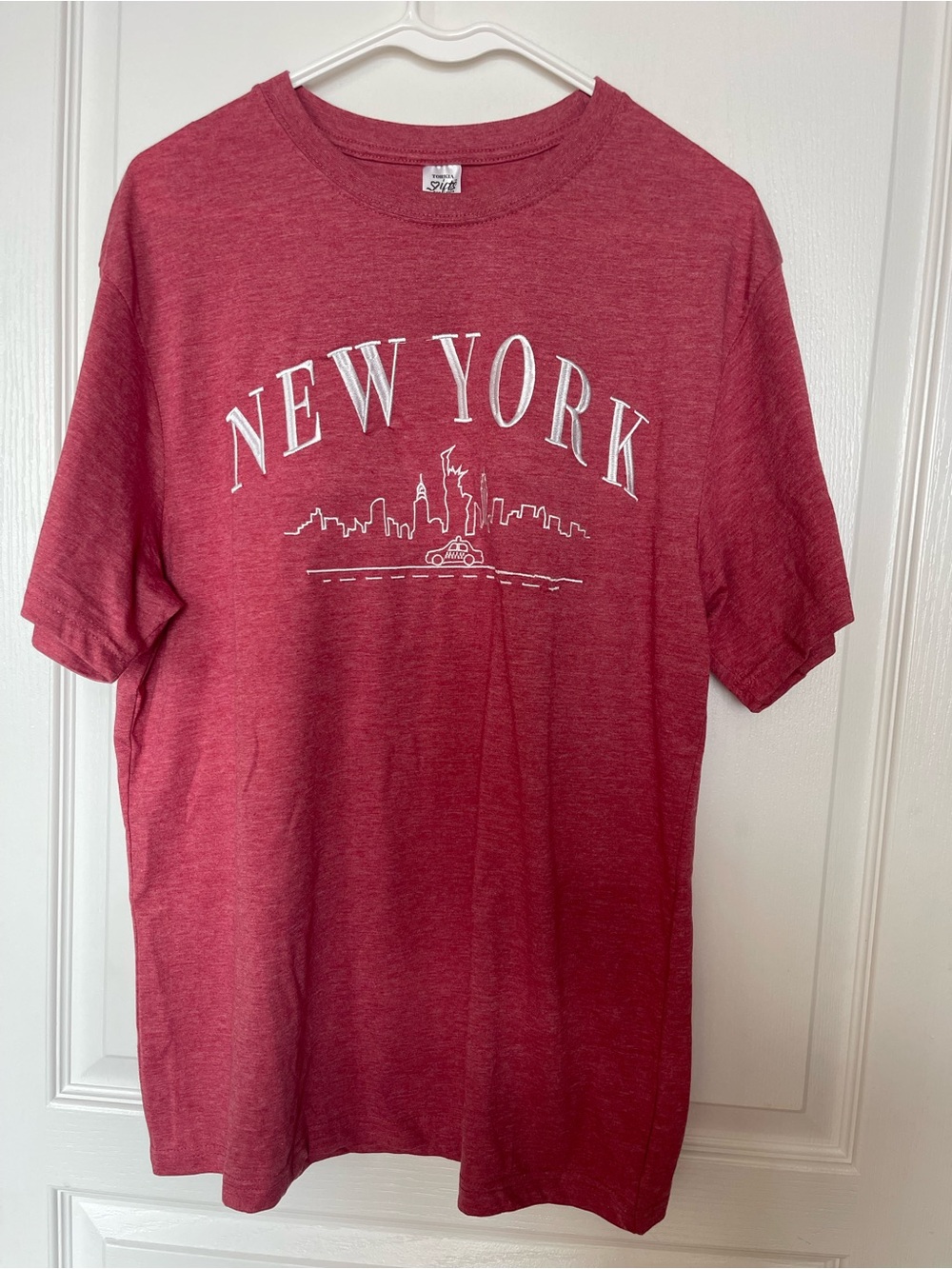 BNWT New York Pink Tee Shirt in size Large